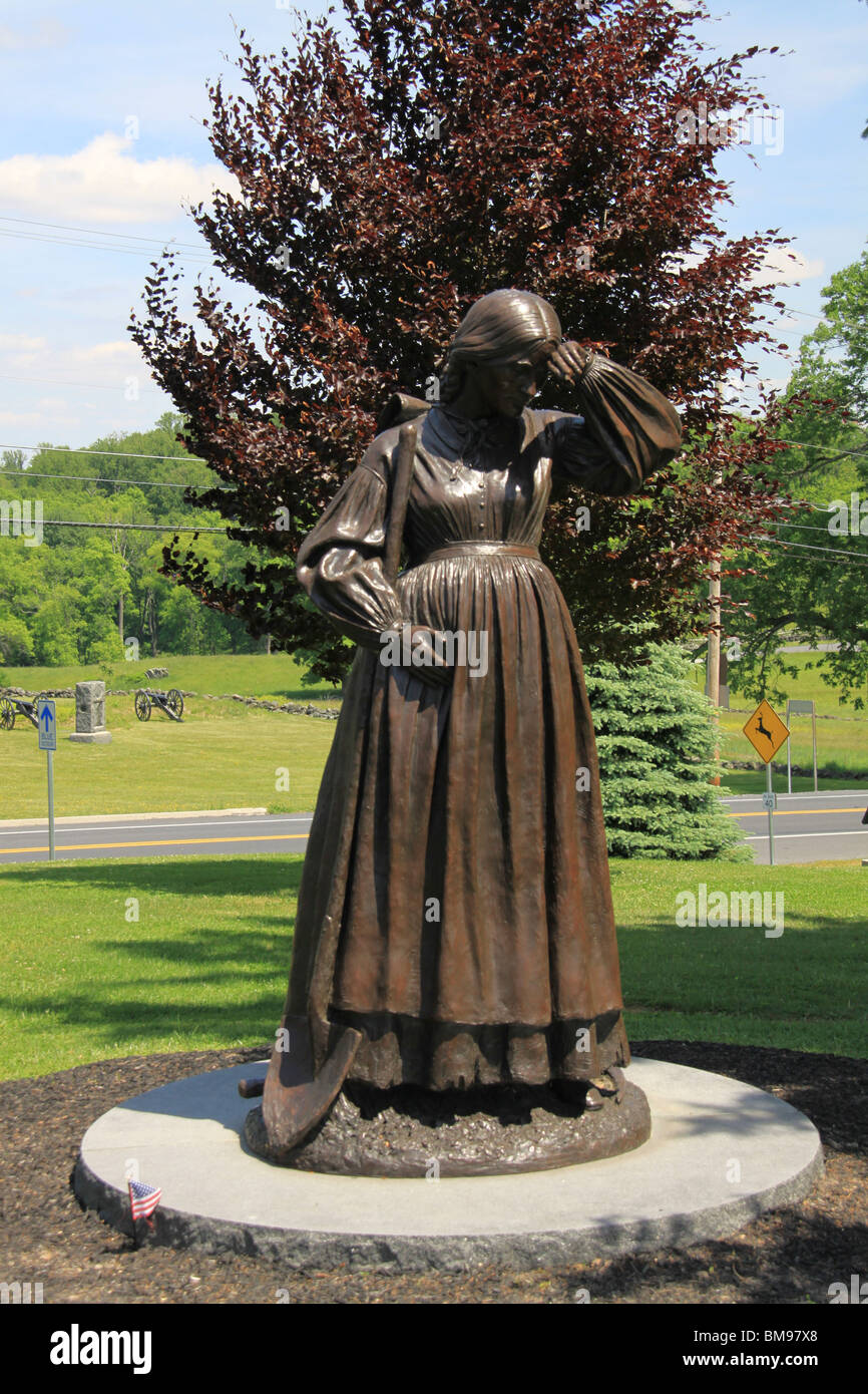 Statue of Grave of Elizabeth Thorn in Evergreen Cemetery in Gettysburg