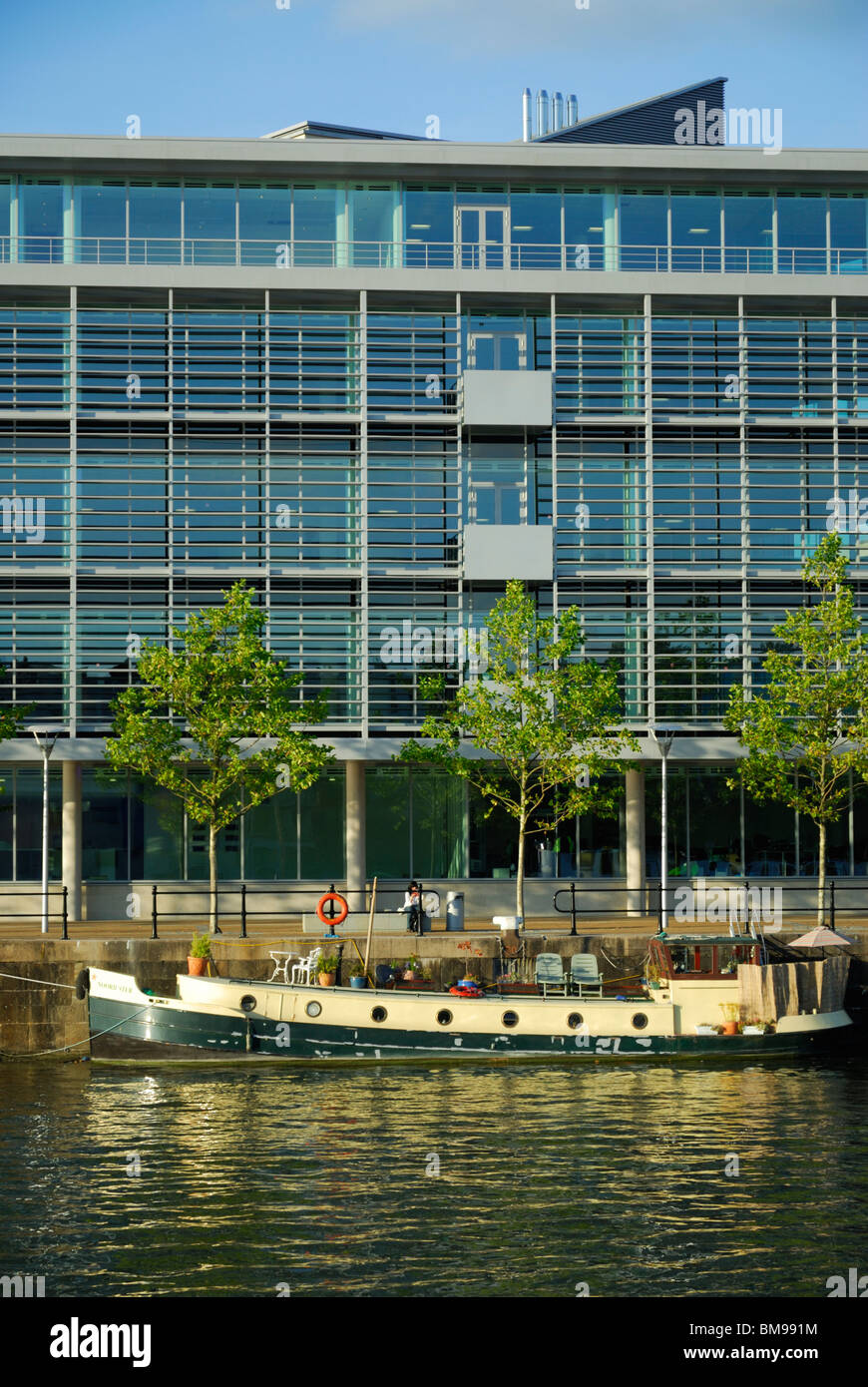 New, modern contemporary offices built on a prime waterfront location as part of a redevelopment of Bristol city old docks. Stock Photo