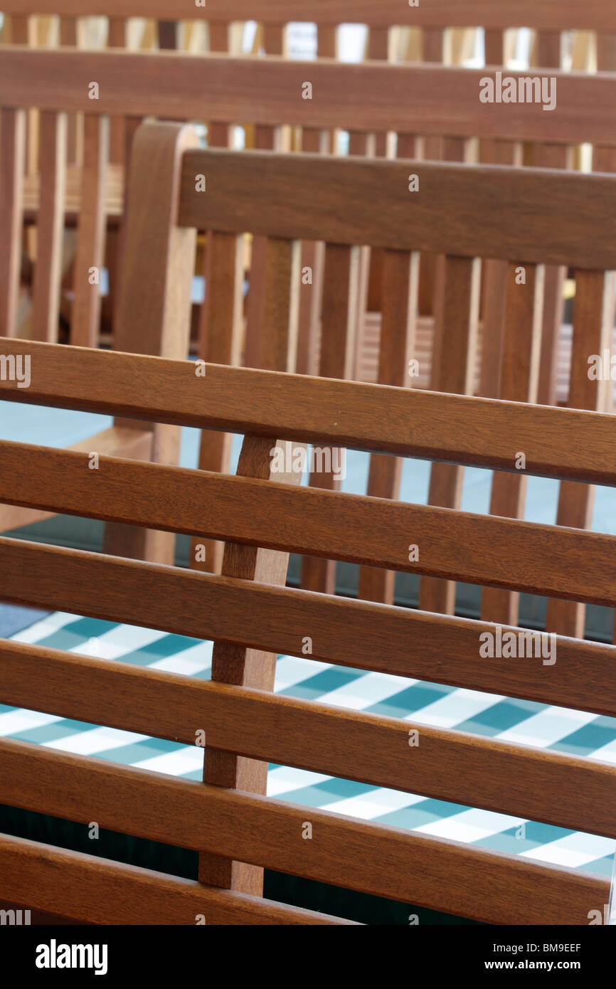wooden benches Brookfields garden Centre, Nottingham Stock Photo Alamy