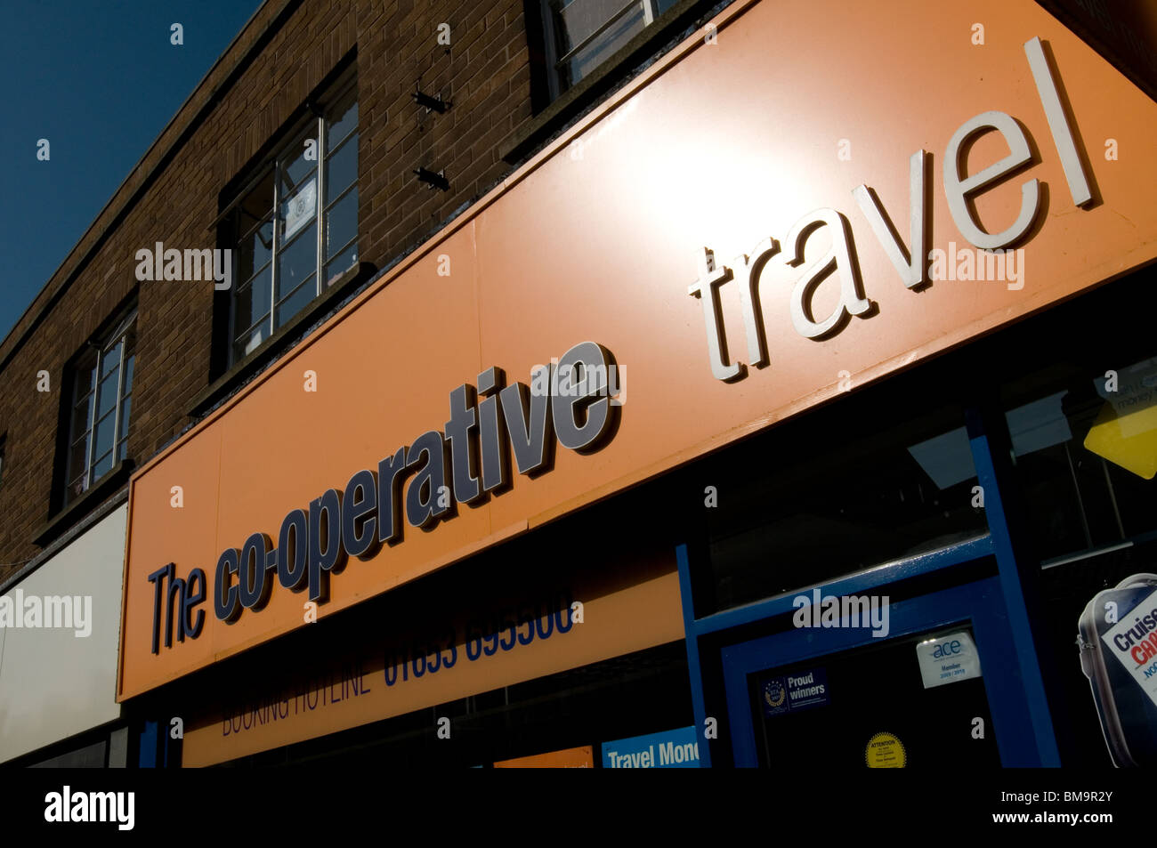 the co op co-op travel co-operative agent agents agency holiday shop booking retailing shop high street premises Stock Photo