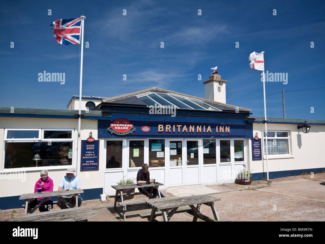 Dungeness beach pub hires stock photography and images Alamy
