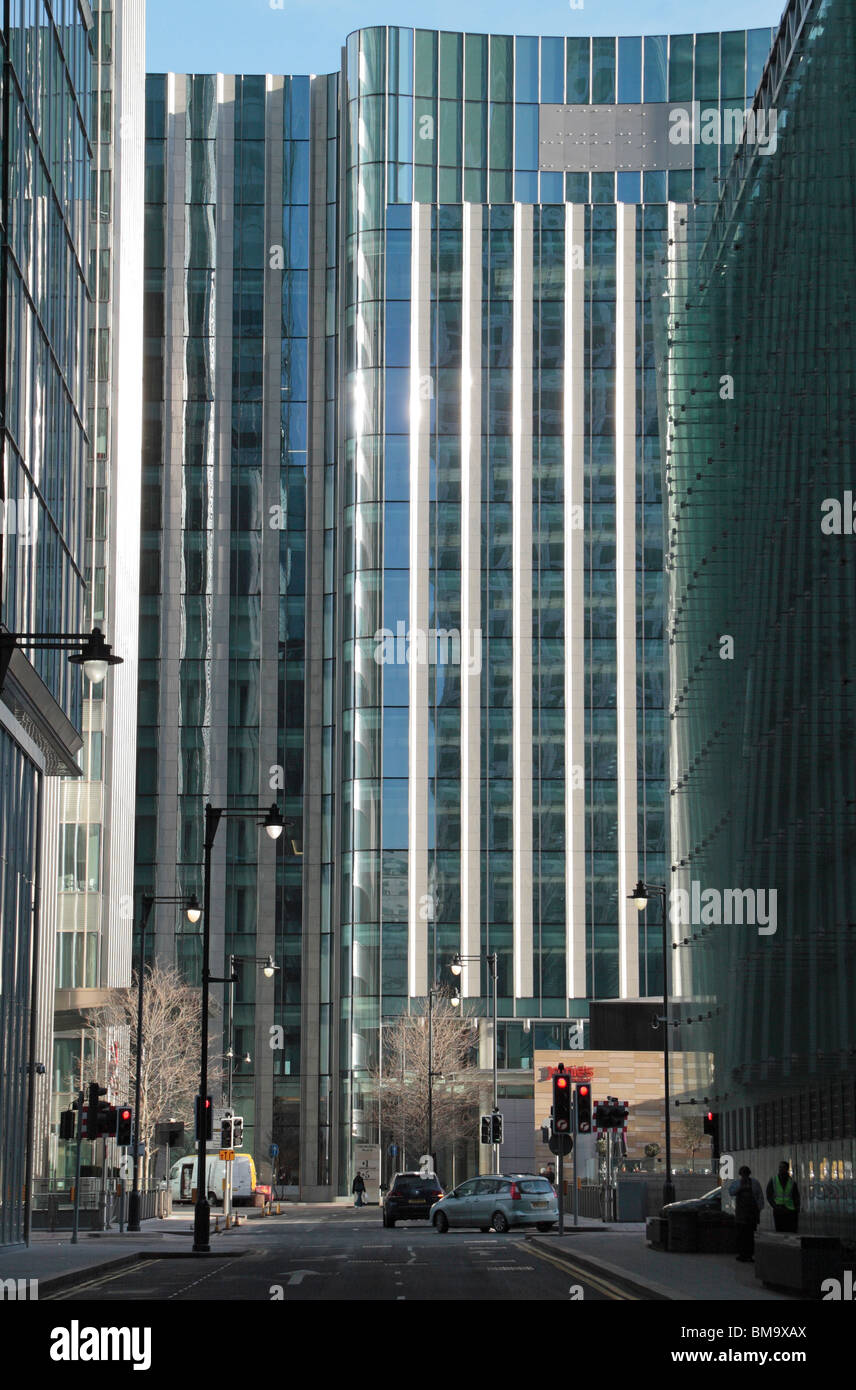 5 Churchill Place, formerly the offices of Bear Stearns but currently the home of JP Morgan Markets, Canary Wharf, London, UK. Stock Photo