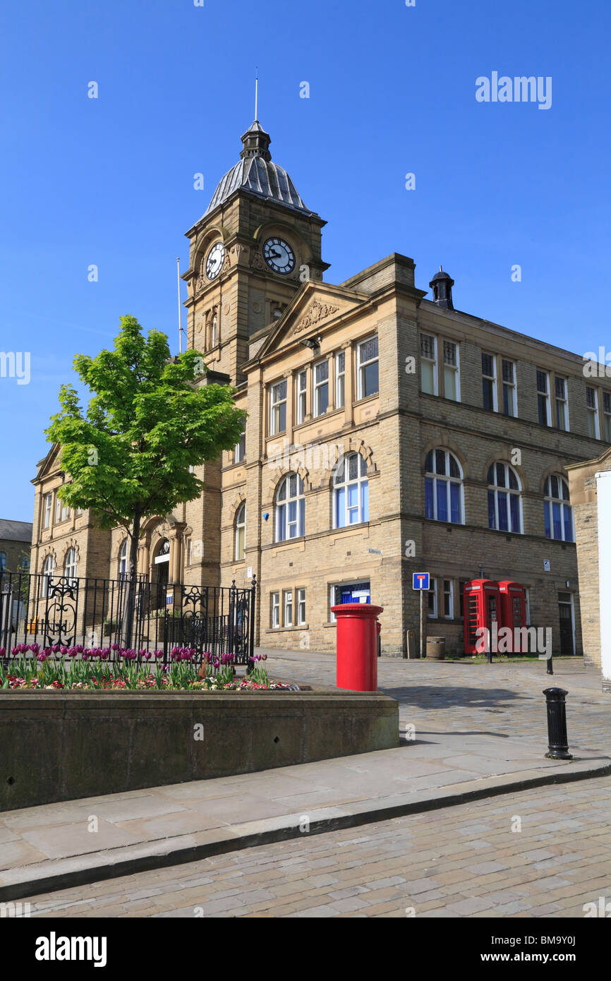 Batley Library & Art Gallery, Market Place, Batley, West Yorkshire, England, UK. Stock Photo