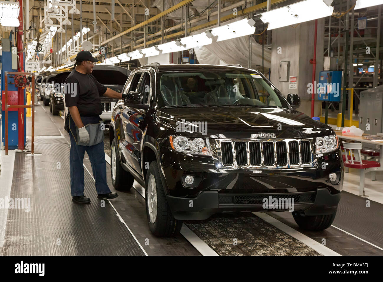 Detroit, Michigan Workers assemble Chrysler's new Jeep Grand Cherokee