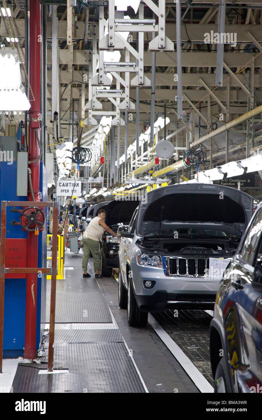 Detroit, Michigan Workers assemble Chrysler's new Jeep Grand Cherokee