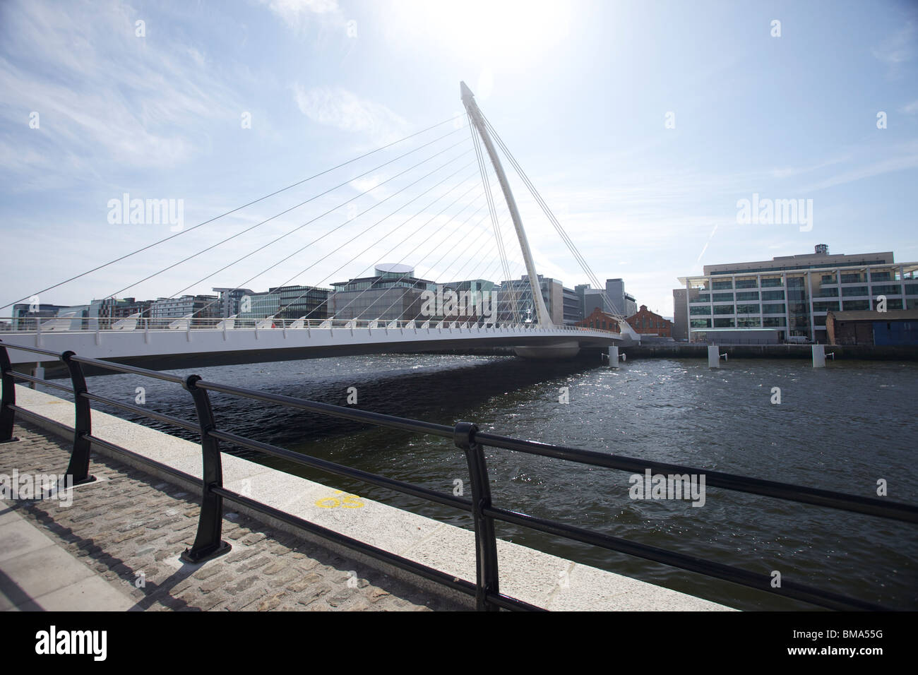 The Samuel Beckett Bridge spanning the River Liffey in Dublin, Ireland ...