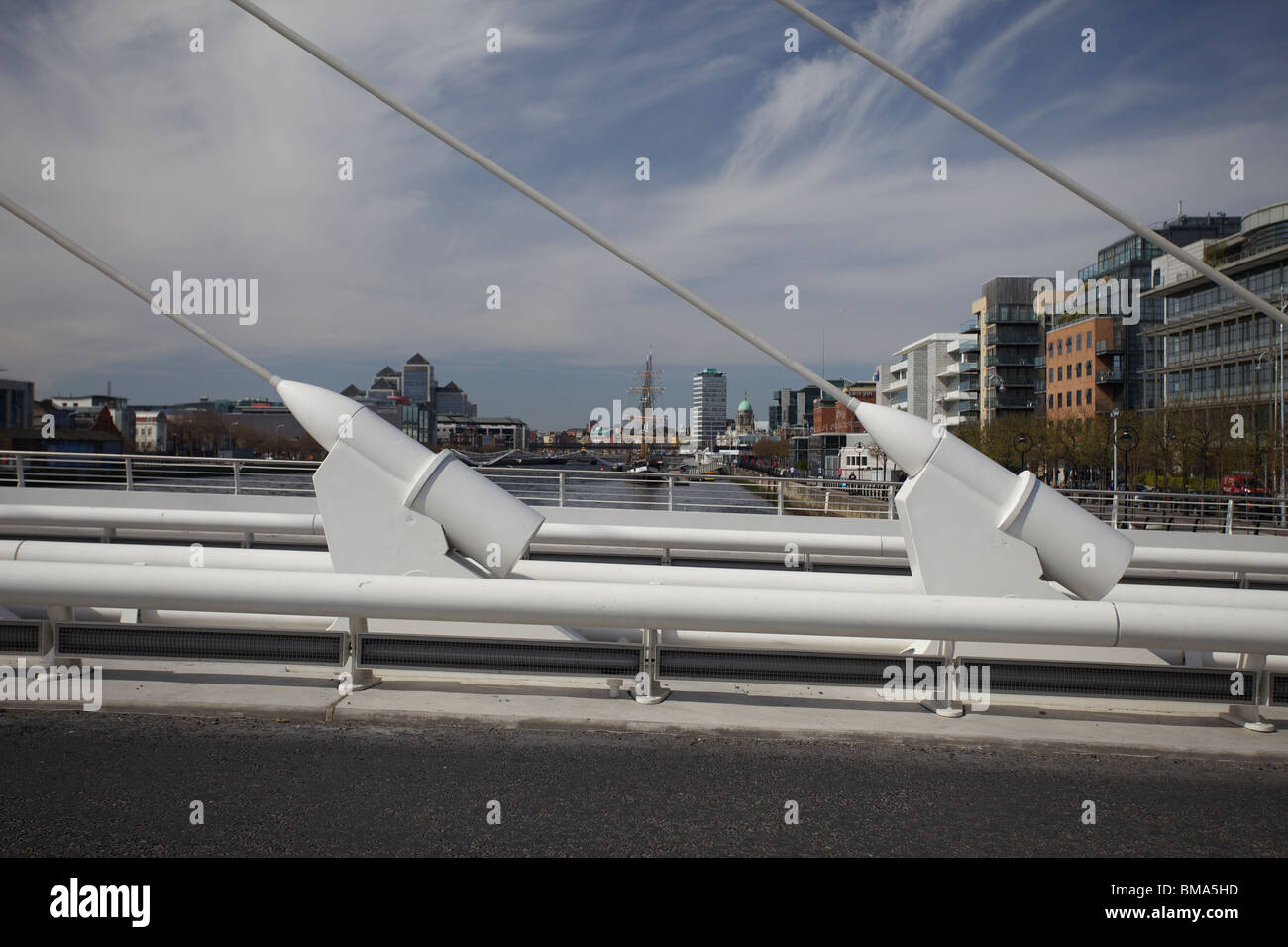 The Samuel Beckett Bridge spanning the River Liffey in Dublin, Ireland ...