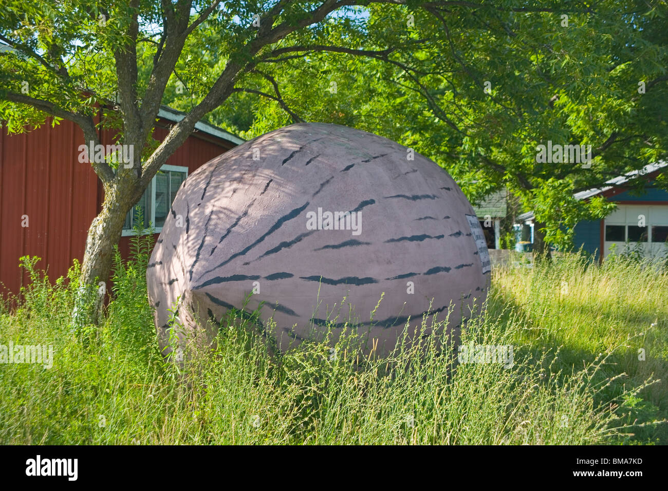 Worlds largest pecan hires stock photography and images Alamy