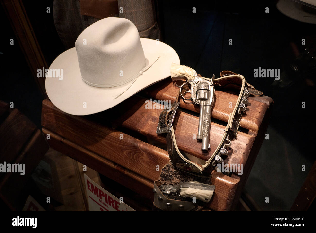 Country & Western singer Gene Autrys Six gun revolvers and cowboy hat at the Film Museum Lone Pine California. Stock Photo