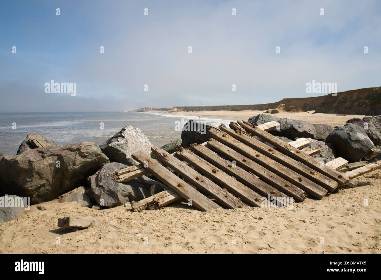 Broken sea defenses on Happisburgh beach, Norfolk, England Stock Photo ...
