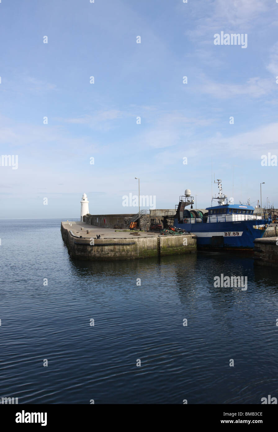 Macduff harbour fishing boat scotland hi-res stock photography and ...