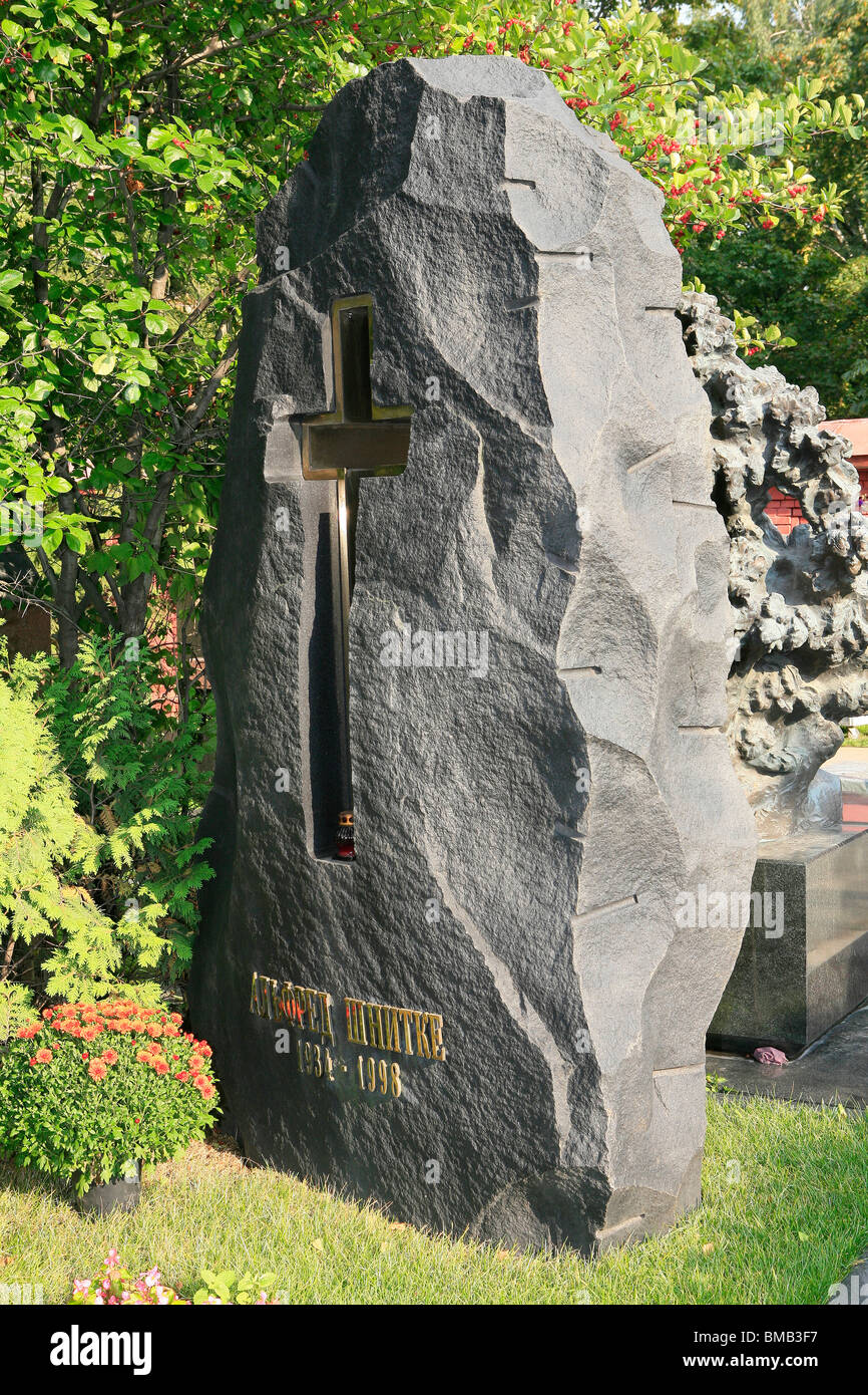 Alfred schnittke gravestone hi-res stock photography and images - Alamy