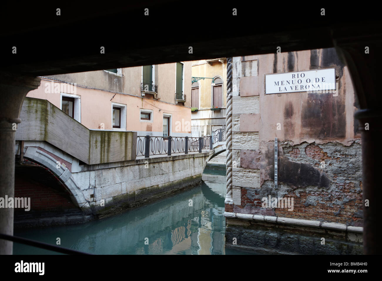 Rio Menuo o de la Verona in Venice, Italy Stock Photo