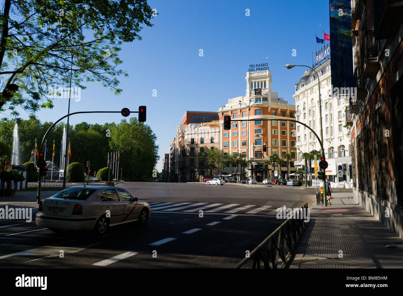 Plaza de Cánovas del Castillo in Madrid Stock Photo Alamy