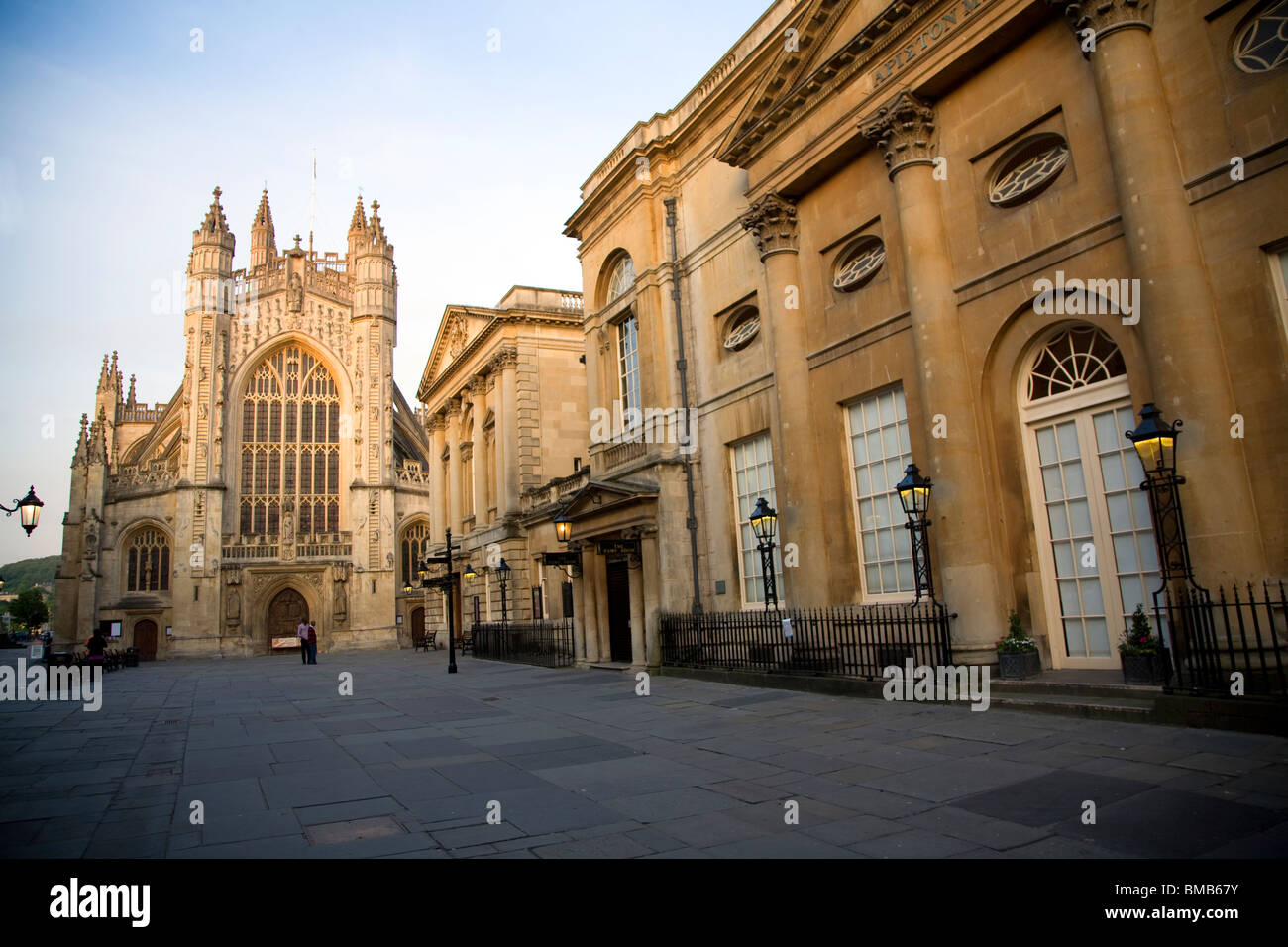The Abbey Church And Pump Rooms Late Evening Sun Bath Stock