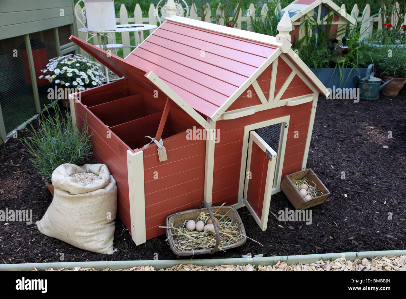 Hen house hires stock photography and images Alamy
