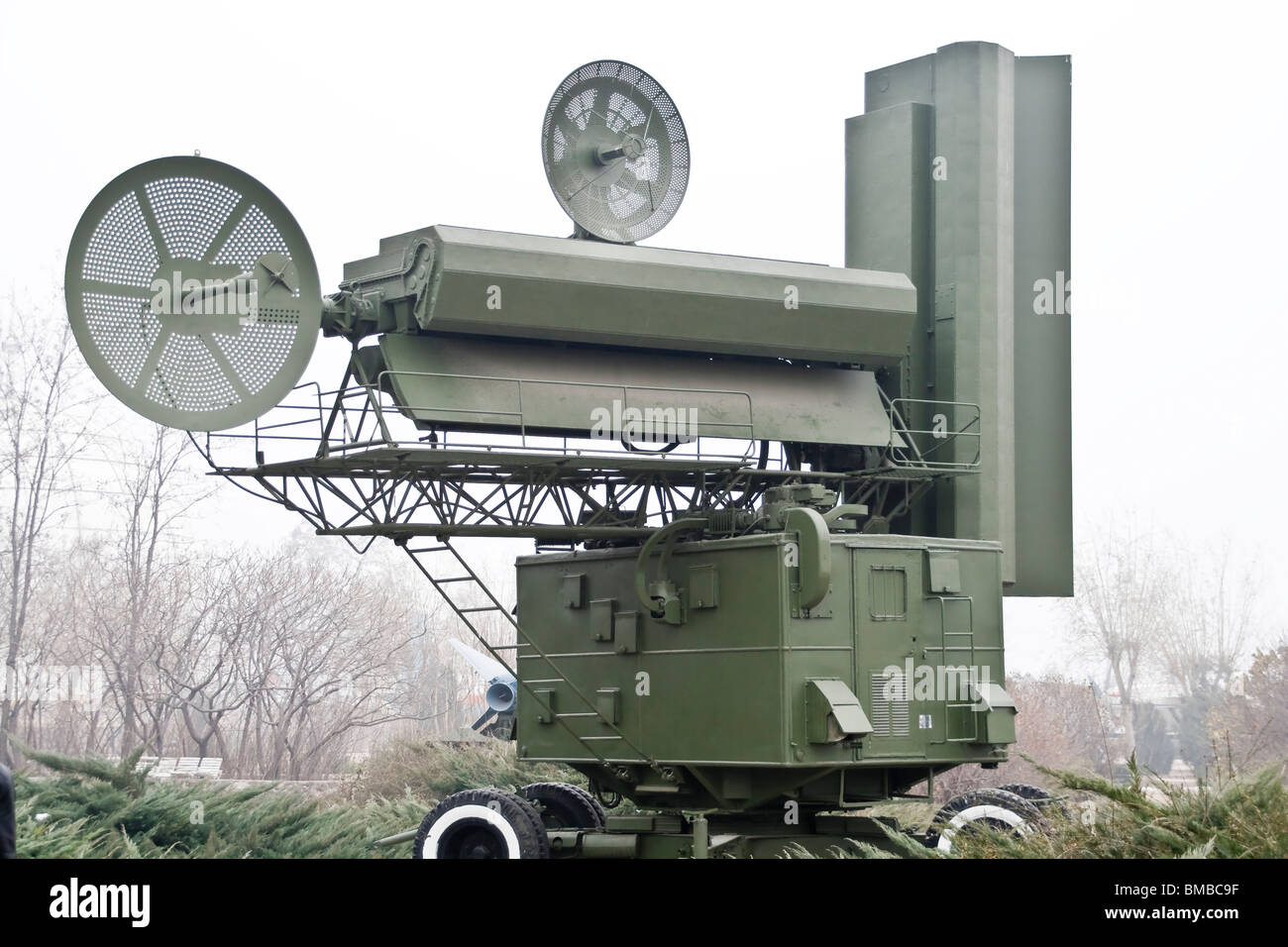 military mobile radar station in china Stock Photo - Alamy
