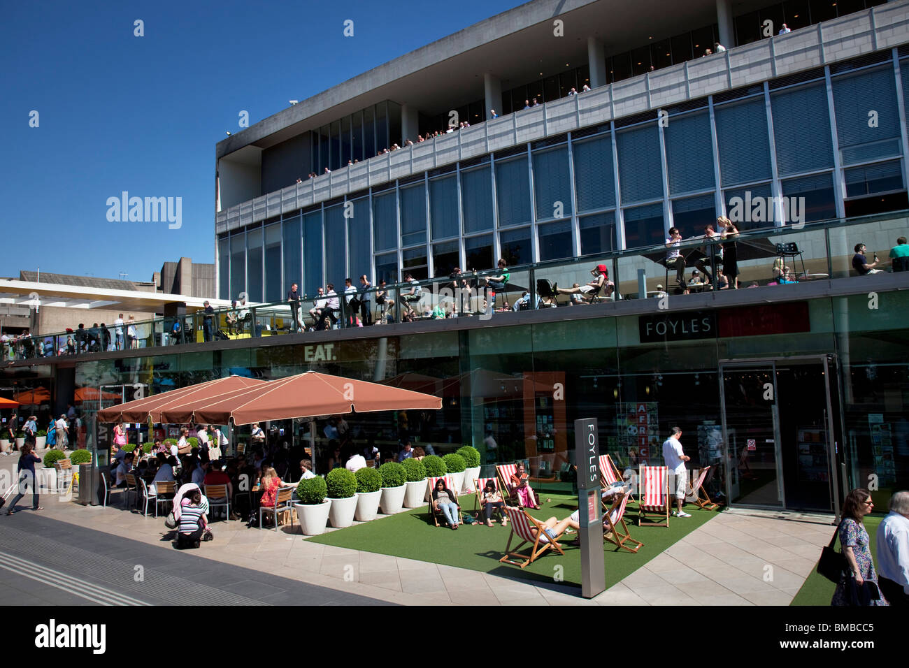 Royal festival hall exterior hi-res stock photography and images - Alamy