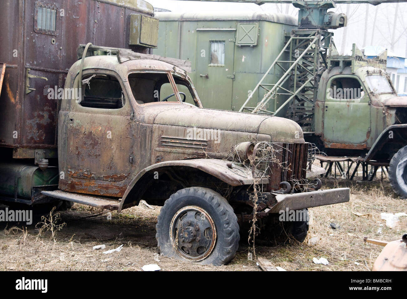 Abandoned antique vehicles hi-res stock photography and images - Alamy
