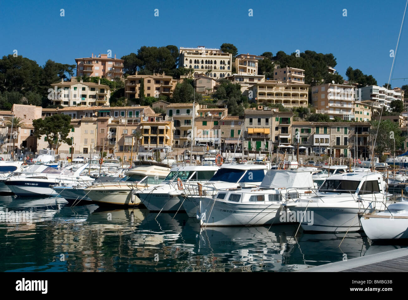 A view of the Port of Soller marina (Majorca - Balearic islands - Spain). Vue du port de plaisance de Soller (Majorque). Stock Photo