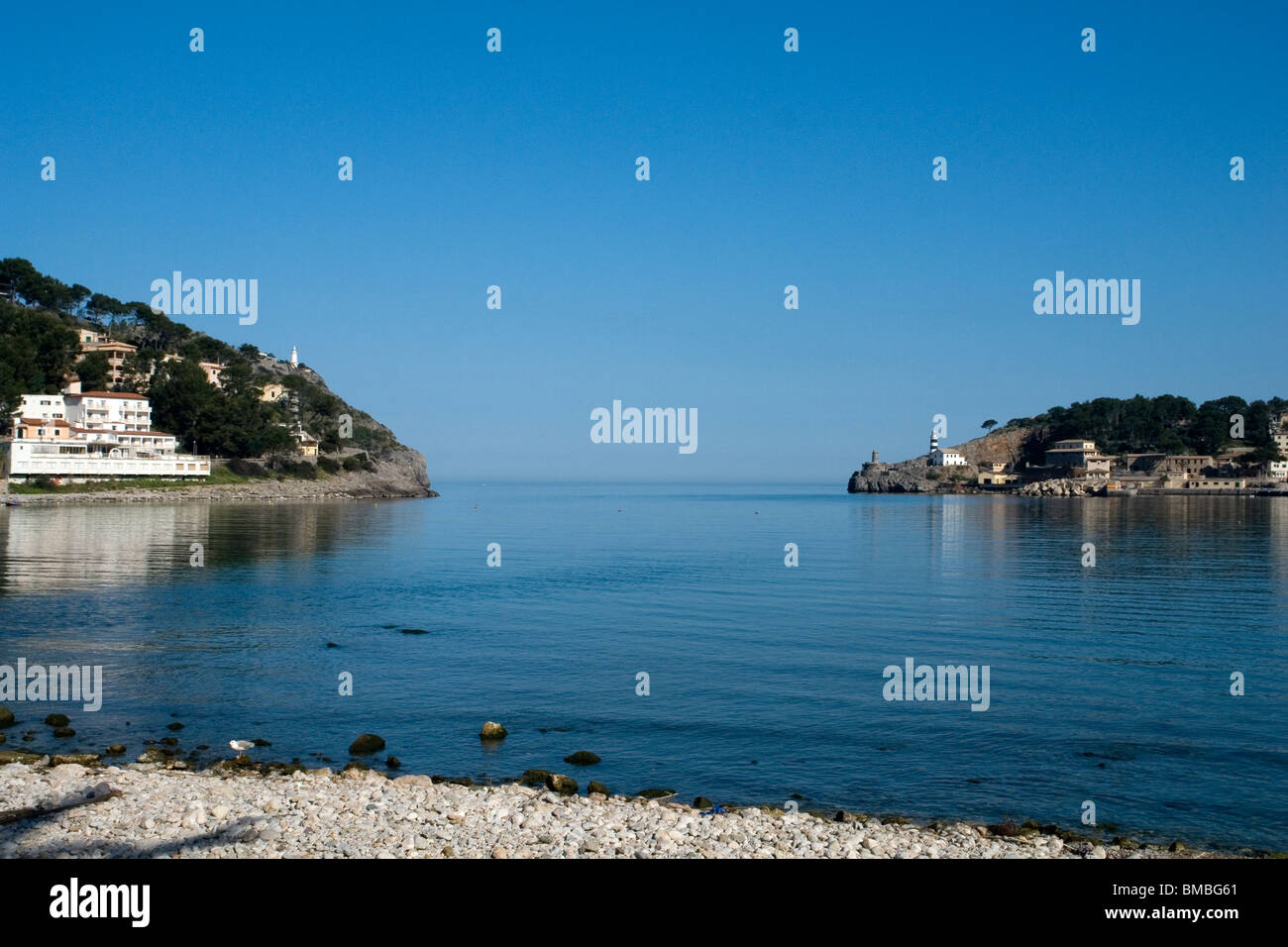 Entry of the Port of Soller, seen from the beach (Majorca - Spain). Entrée du port de Soller vue depuis la plage (Majorque). Stock Photo