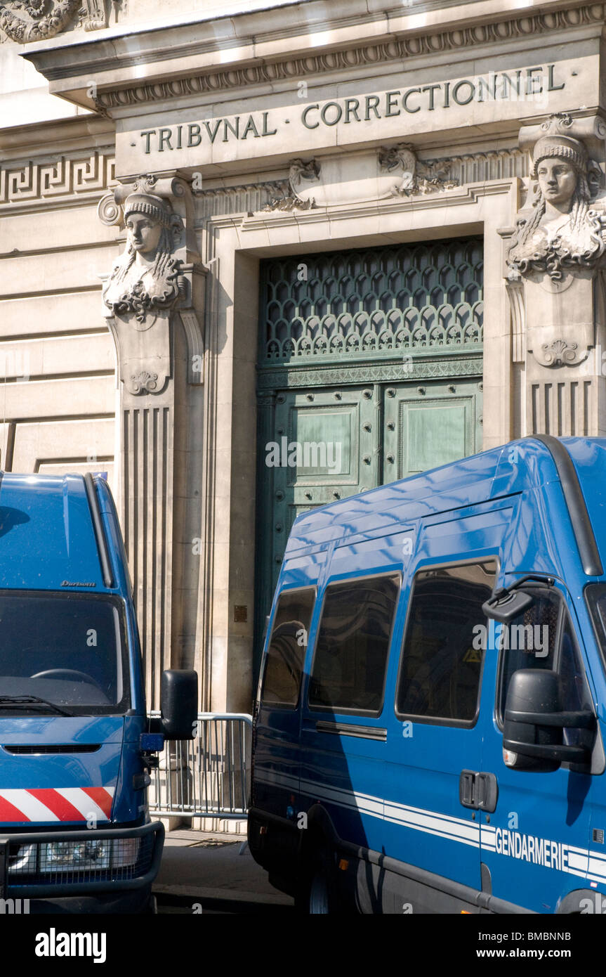 Paris Quai Des Orfevres Tribunal Correctionnel And Gendarmerie Stock Photo Alamy