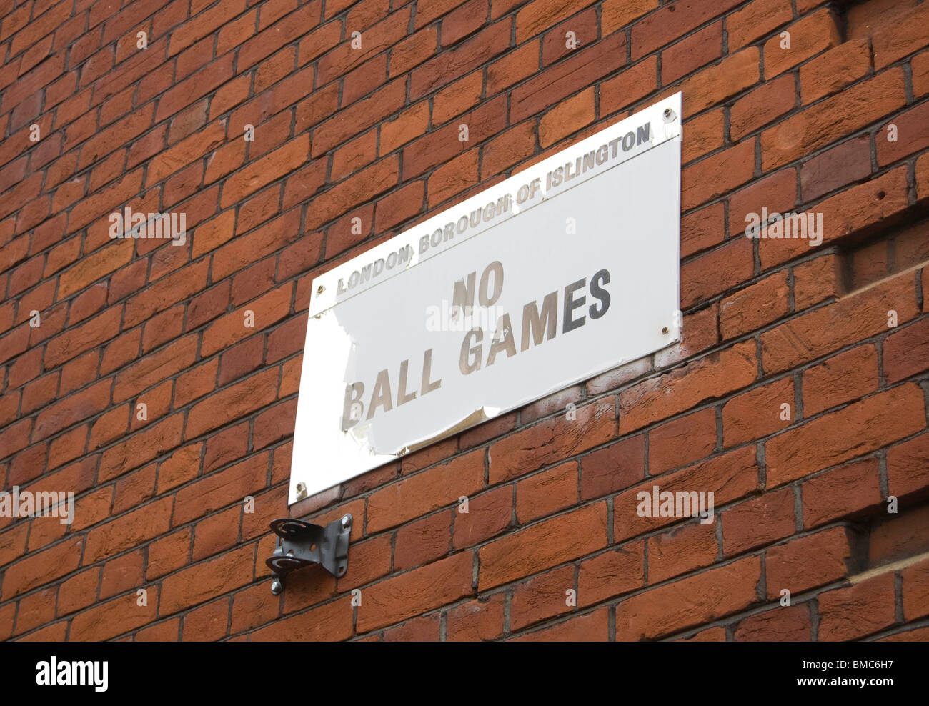 No Ball Games sign on flats in Islington, London Stock Photo
