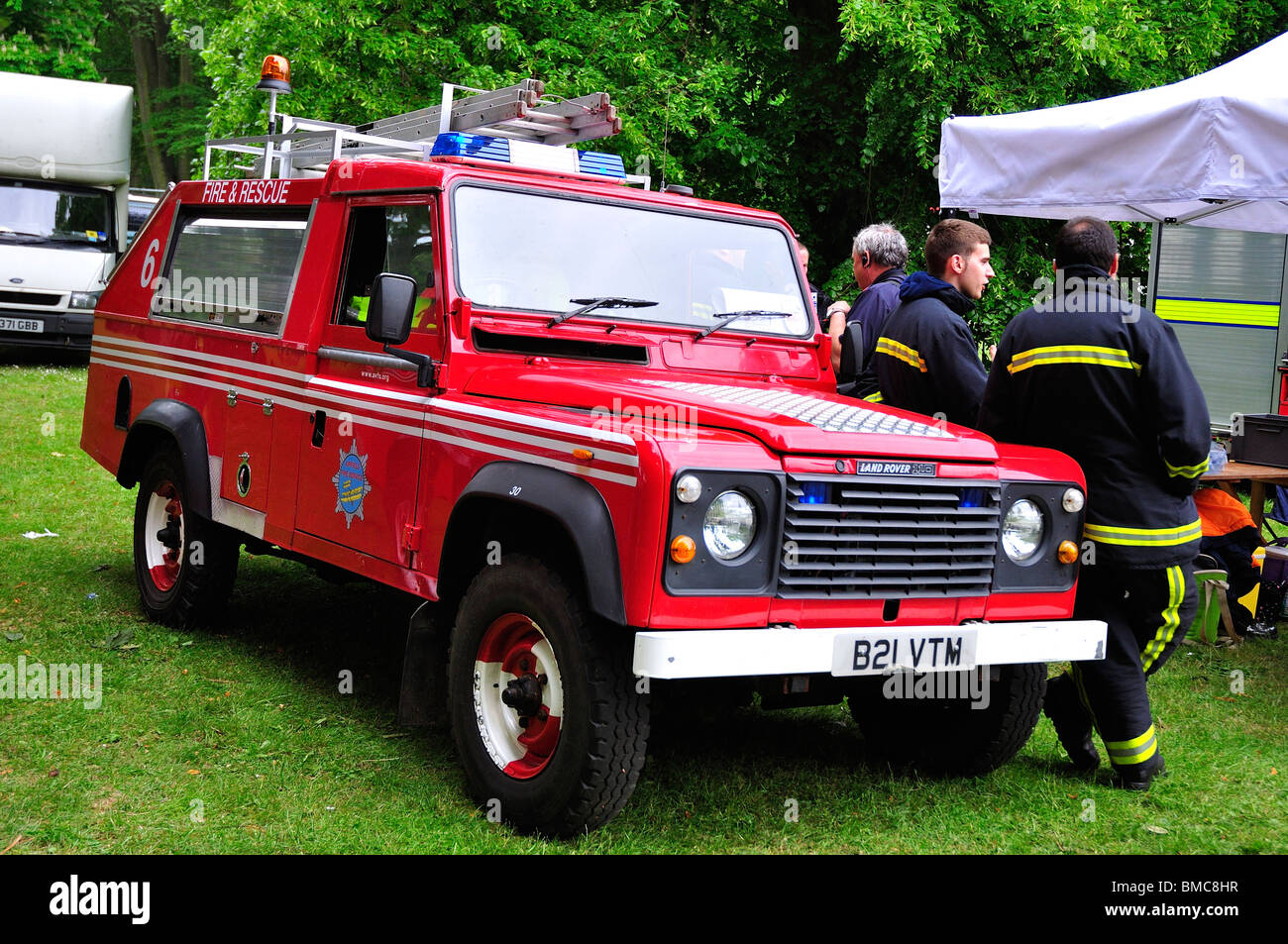 Luton Fire Brigade Land Rover at Luton Carnival Stock Photo