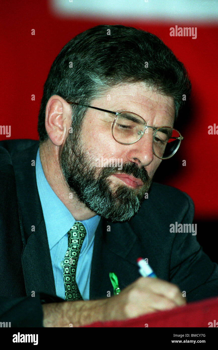 GERRY ADAMS PRESIDENT OF SINN FEIN 12 October 1998 Stock Photo