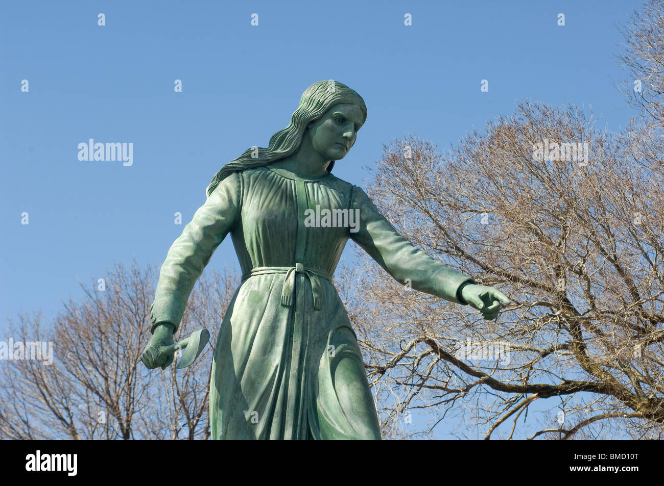 Hannah Duston statue in Haverhill, Massachusetts. Digital photograph