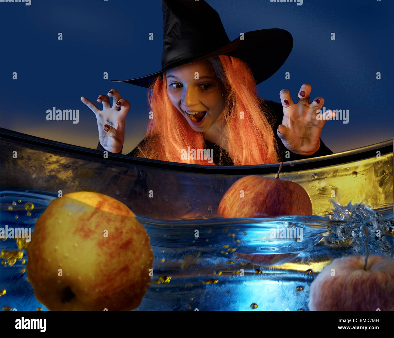 Apple bobbing halloween hi-res stock photography and images - Alamy