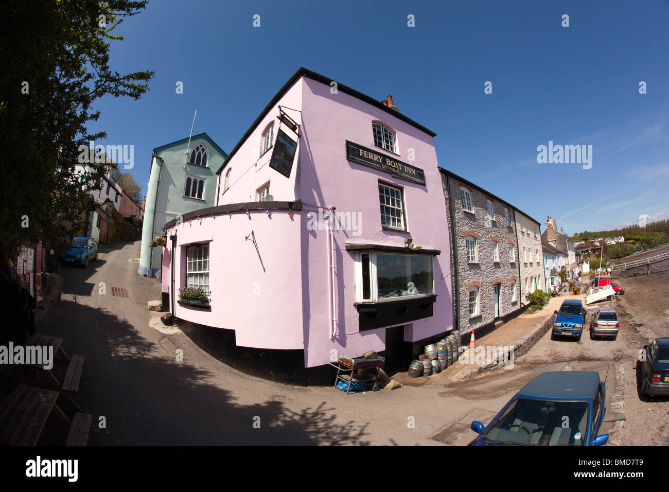 UK, England, Devon, Dittisham, Ferry Boat Inn overlooking River Dart
