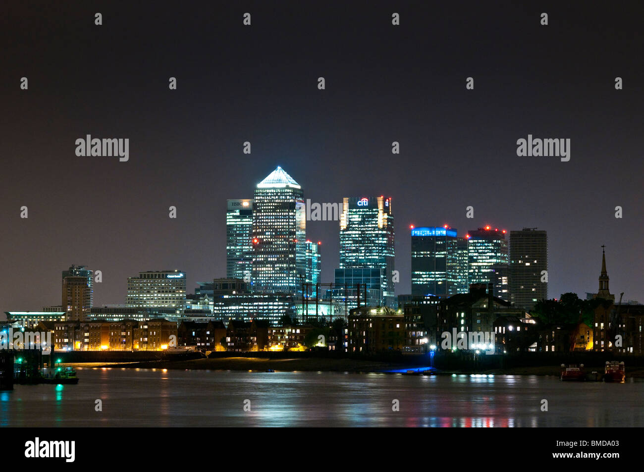 Canary Wharf at night Stock Photo - Alamy