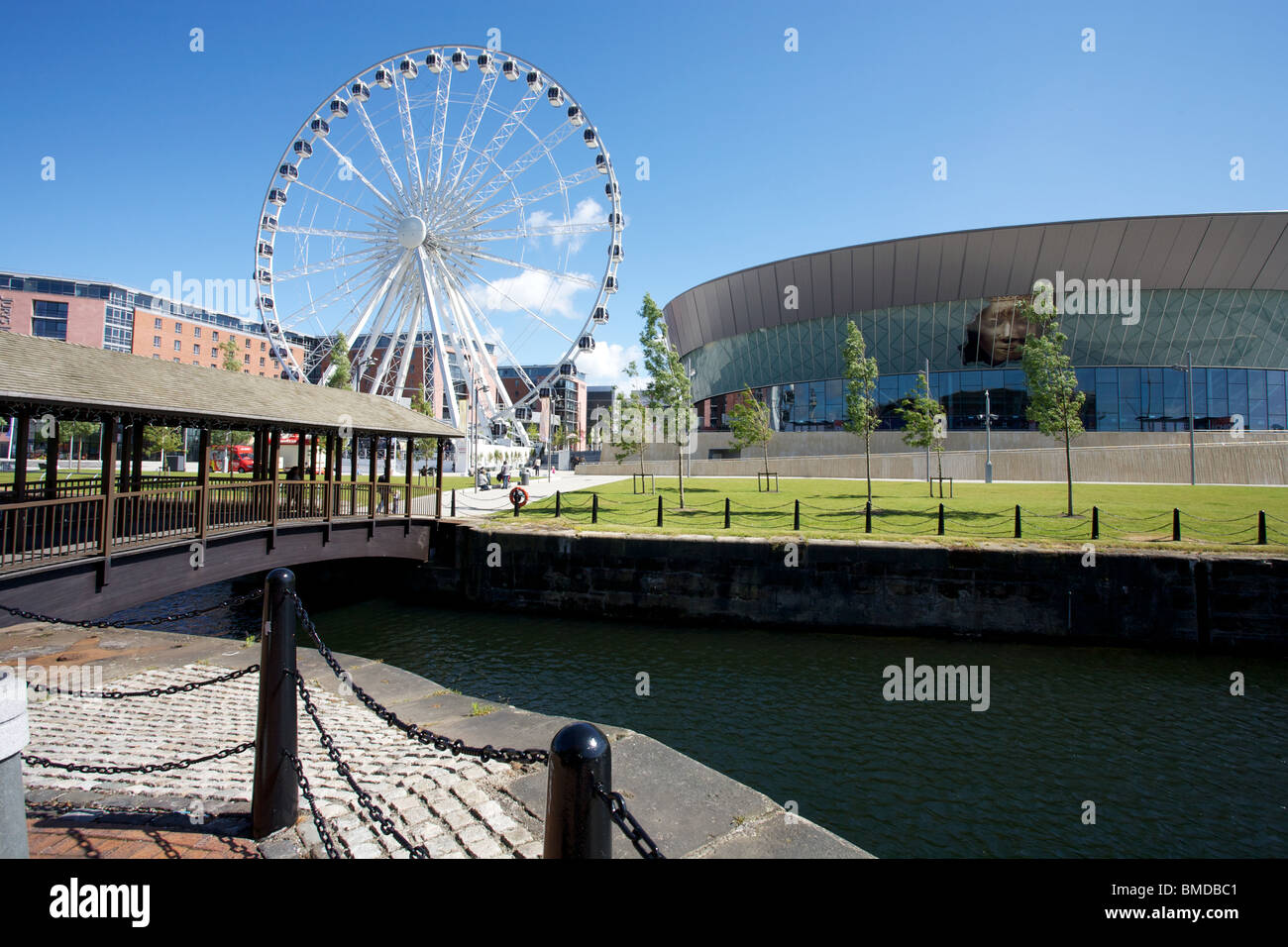 'Liverpool Echo Arena' and the 'Liverpool Echo Wheel' Stock Photo