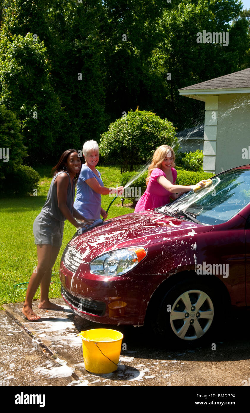 Hurricane relief bikini car wash hi-res stock photography and images - Alamy