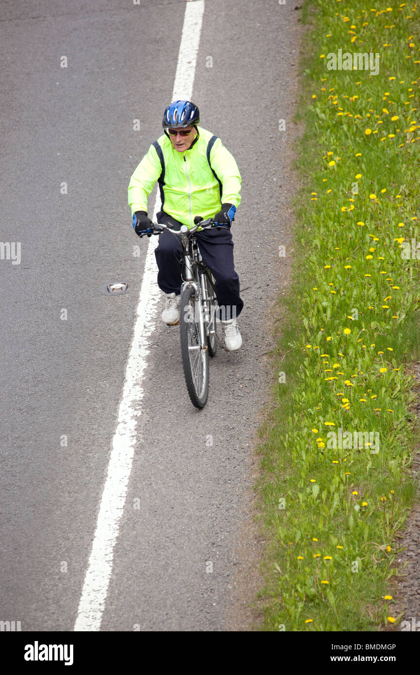 On road verge hires stock photography and images Alamy