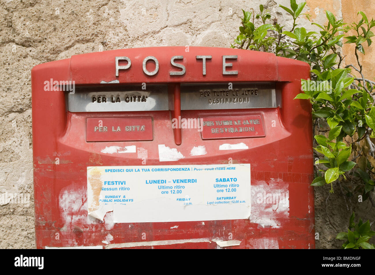 poste Italian Italy post office mail box boxes mailbox snail mail europe  european letters letter parcels parcel postbox postboxe Stock Photo - Alamy