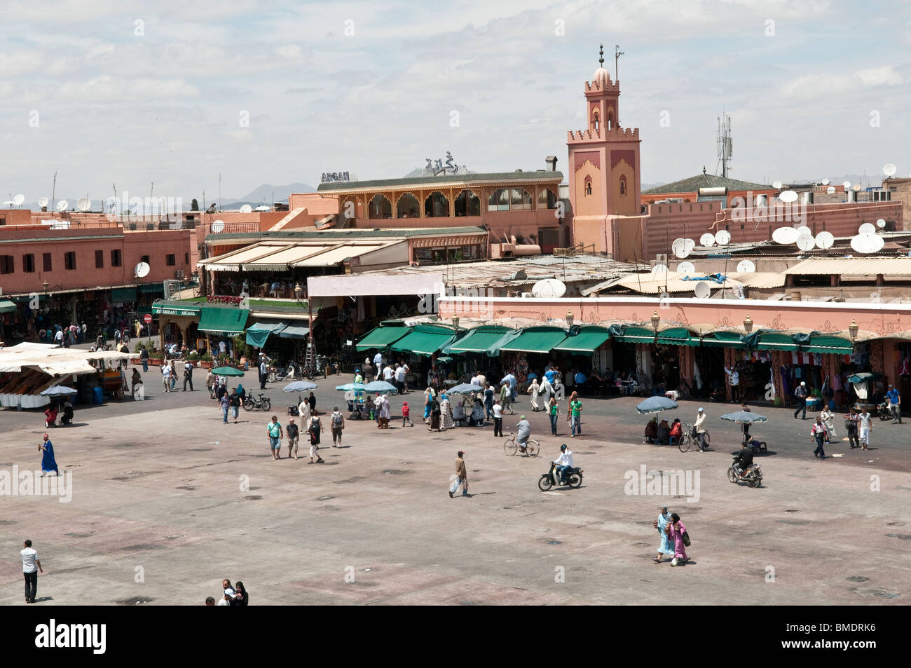 Africa, Maroc, Marocco, Marrakech,food stalls in market place of Jemaa el Fna square front of the mosque Stock Photo
