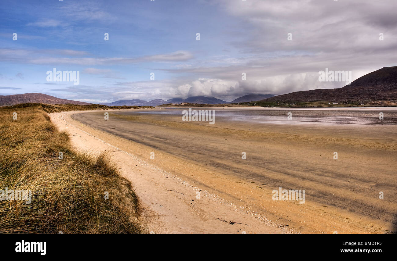 Seilebost beach on the island of Harris looking towards Luskentyre and the North Harris hills Stock Photo