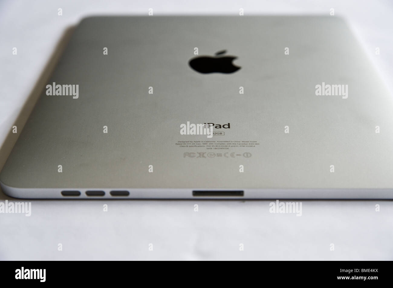 Apple iPad, Touchscreen Tablet Computer, Book Reader, Digital E book