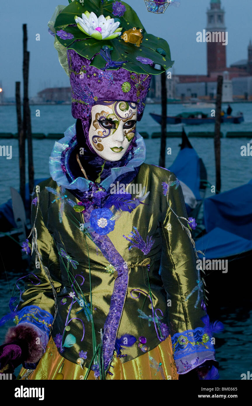 Costumes at venice carnival hi-res stock photography and images - Alamy