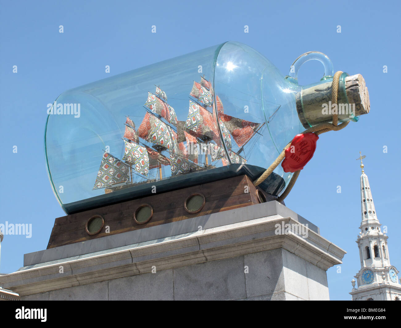 Yinka Shonibare Horatio Nelson flagship Victory Bottle Fourth Plinth Stock Photo