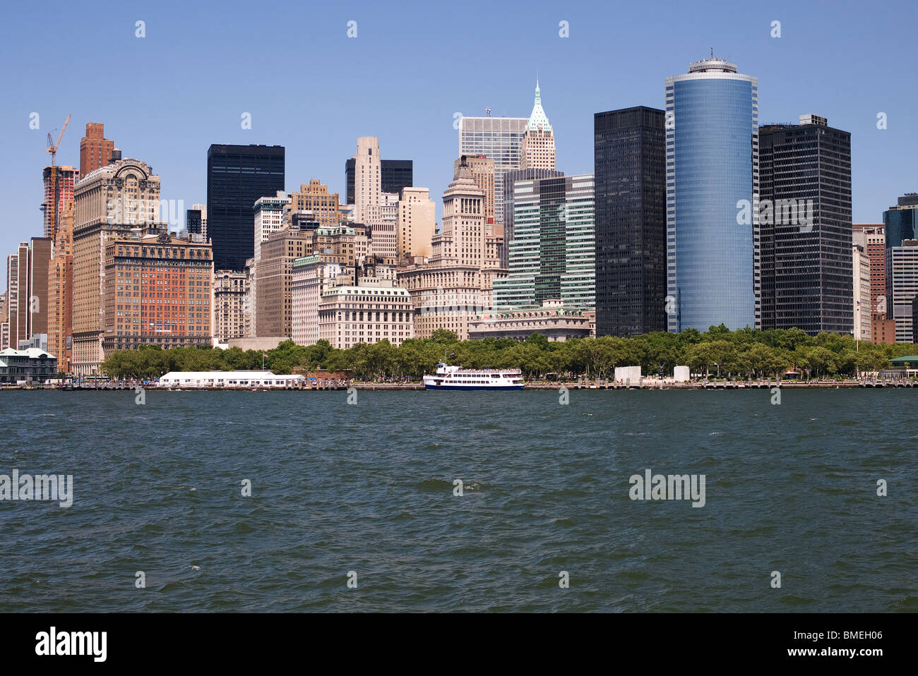 LOWER MANHATTAN SKYLINE, NEW YORK HARBOR Stock Photo