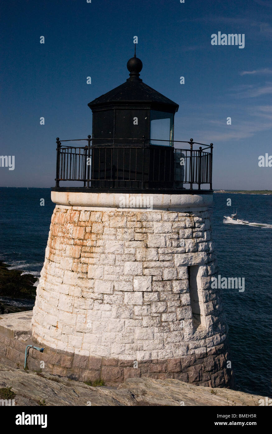 CASTLE HILL LIGHTHOUSE (1890), NARRAGANSETT BAY, NEWPORT, RHODE ISLAND