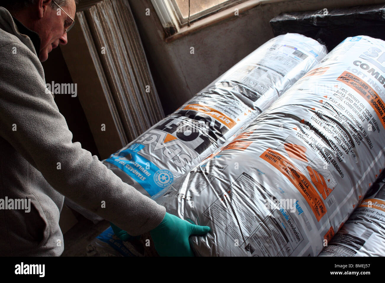 Space blanket loft insulation hires stock photography and images Alamy