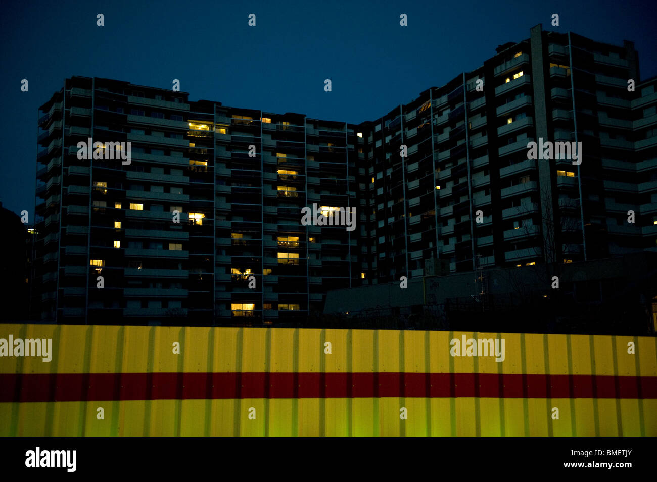 Immeuble Nuit High Resolution Stock Photography And Images Alamy Immeuble Nuit High Resolution Stock Photography And Images Alamy