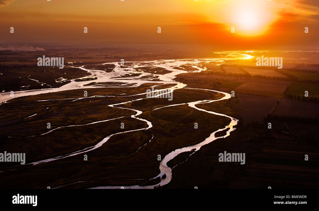 Magnificent sunset view of Ili River Scenery, Künes County, Ili Kazakh Autonomous Prefecture, Xinjiang, China Stock Photo