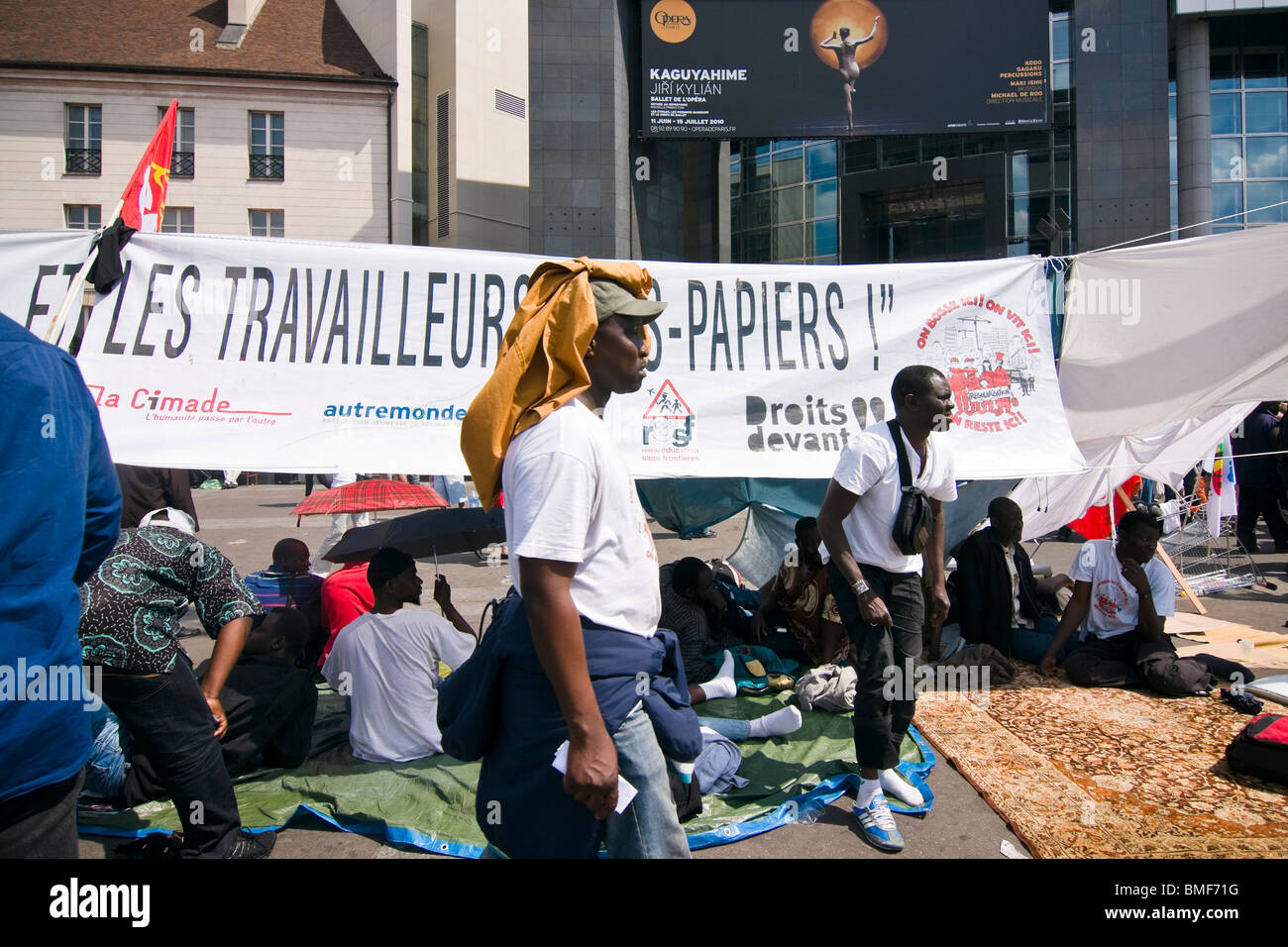 Undocumented workers call for their regularization in Paris Stock Photo