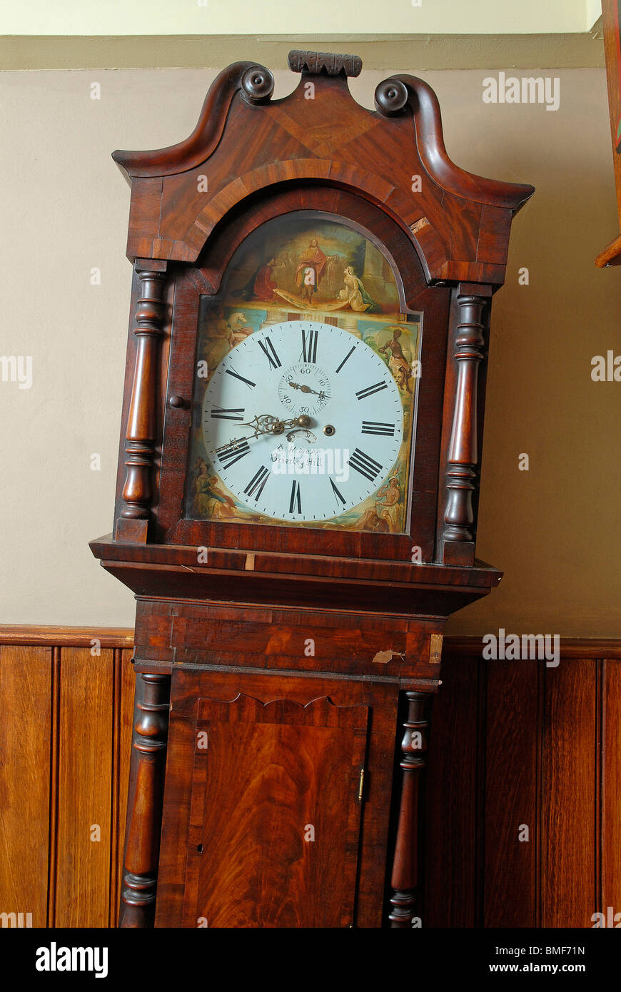 Clock at the Crooked House Pub in Himley, Gornal Wood, West Midlands Stock Photo