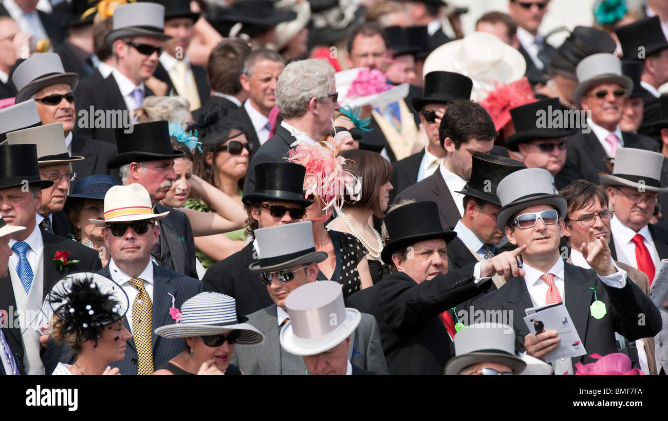 Crowds in the sunshine at the 2010 Derby horse race at Epsom race ...